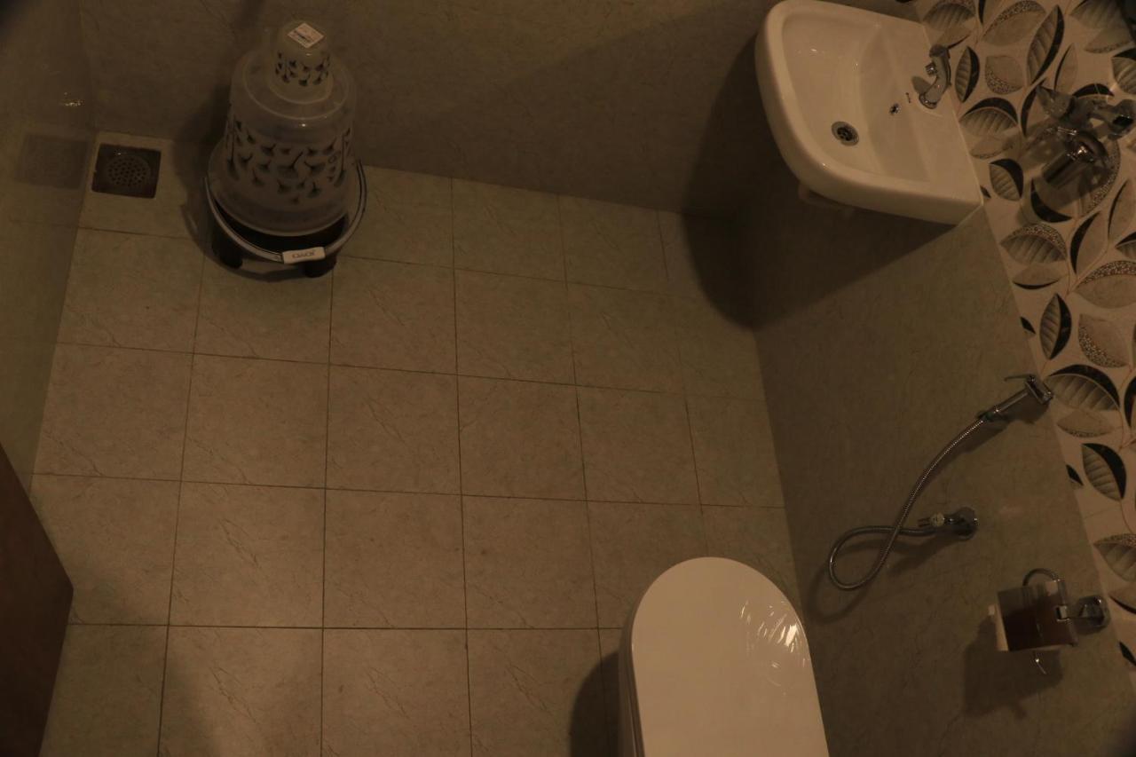 بهوي Hotel Viraj Residency المظهر الخارجي الصورة